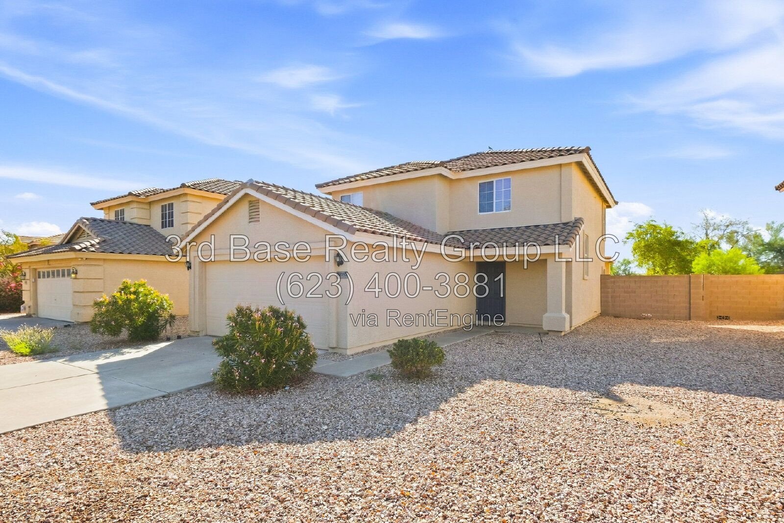 2 WEEKS FREE RENT. Desirable 4/2 across from Park property image