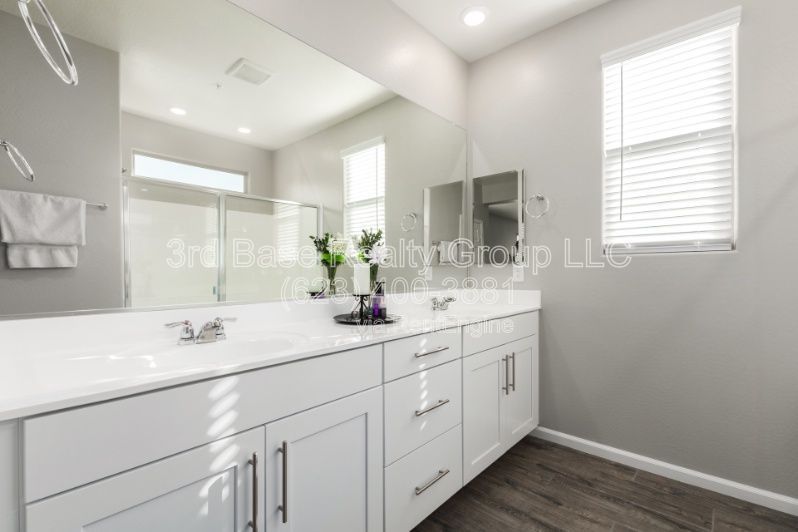 Stunning 5 Bedroom, 3 Bath Single Level Home in Sienna Hills!! property image