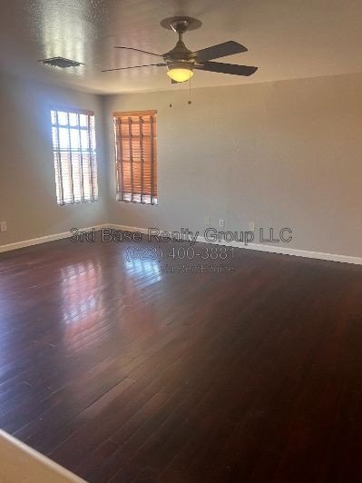 Desirable 4/2 across from Park property image