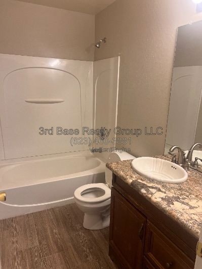Desirable 4/2 across from Park property image