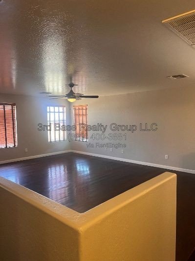 Desirable 4/2 across from Park property image