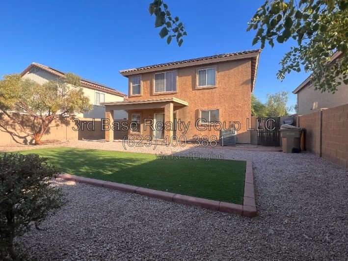 Desirable 4/2 across from Park property image