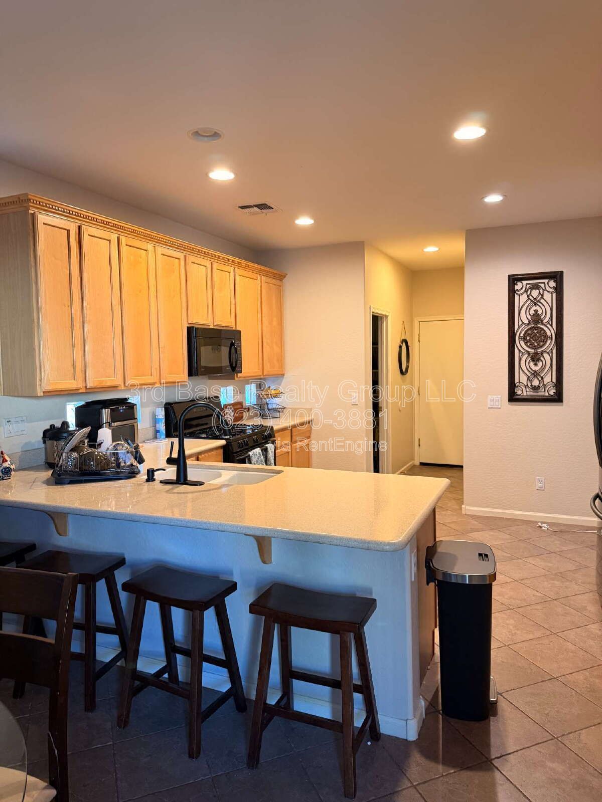 4/3 2,785 sq/ft.  HEATED POOL AND SPA. 3 car garage property image