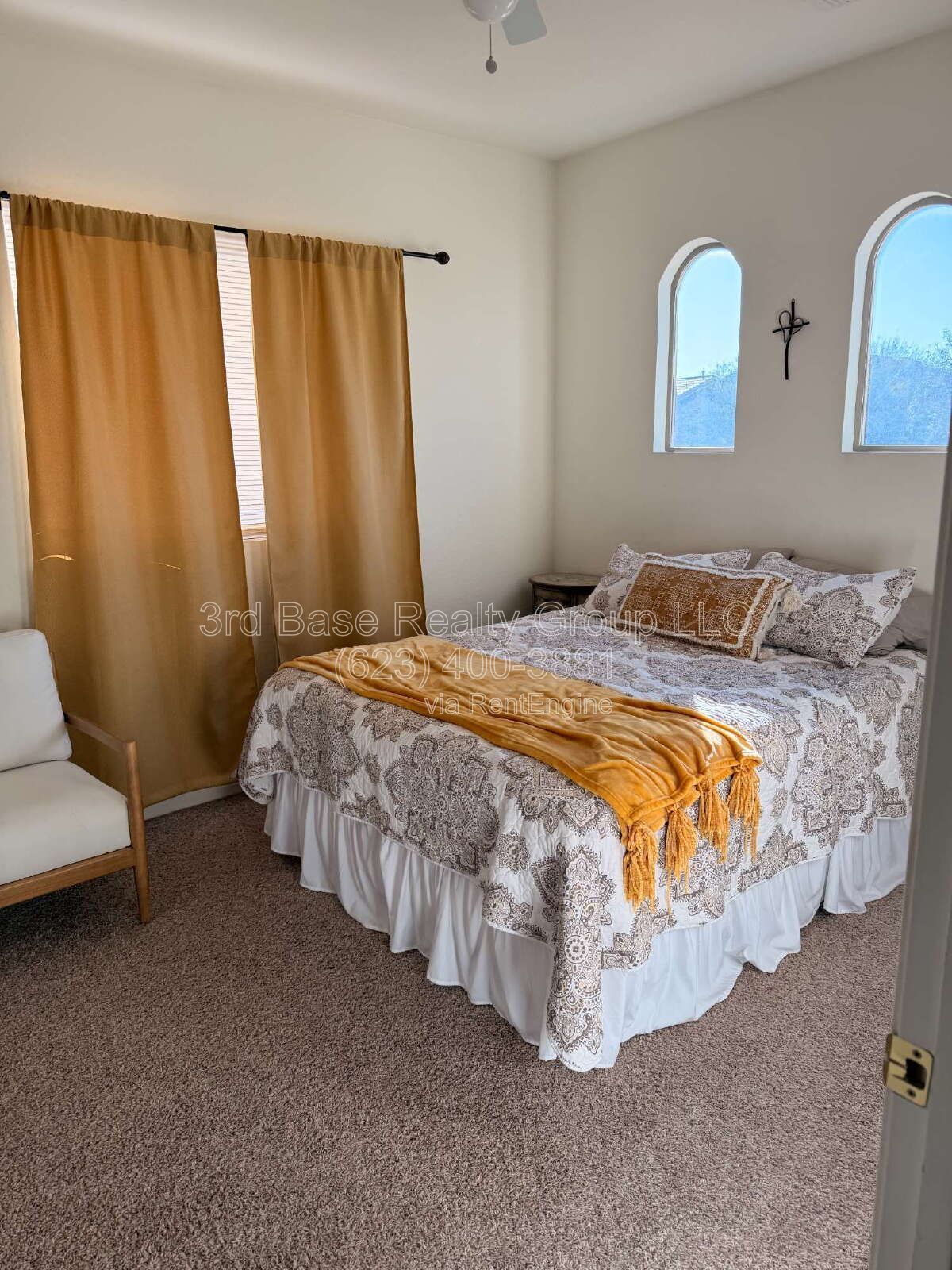 4/3 2,785 sq/ft.  HEATED POOL AND SPA. 3 car garage property image