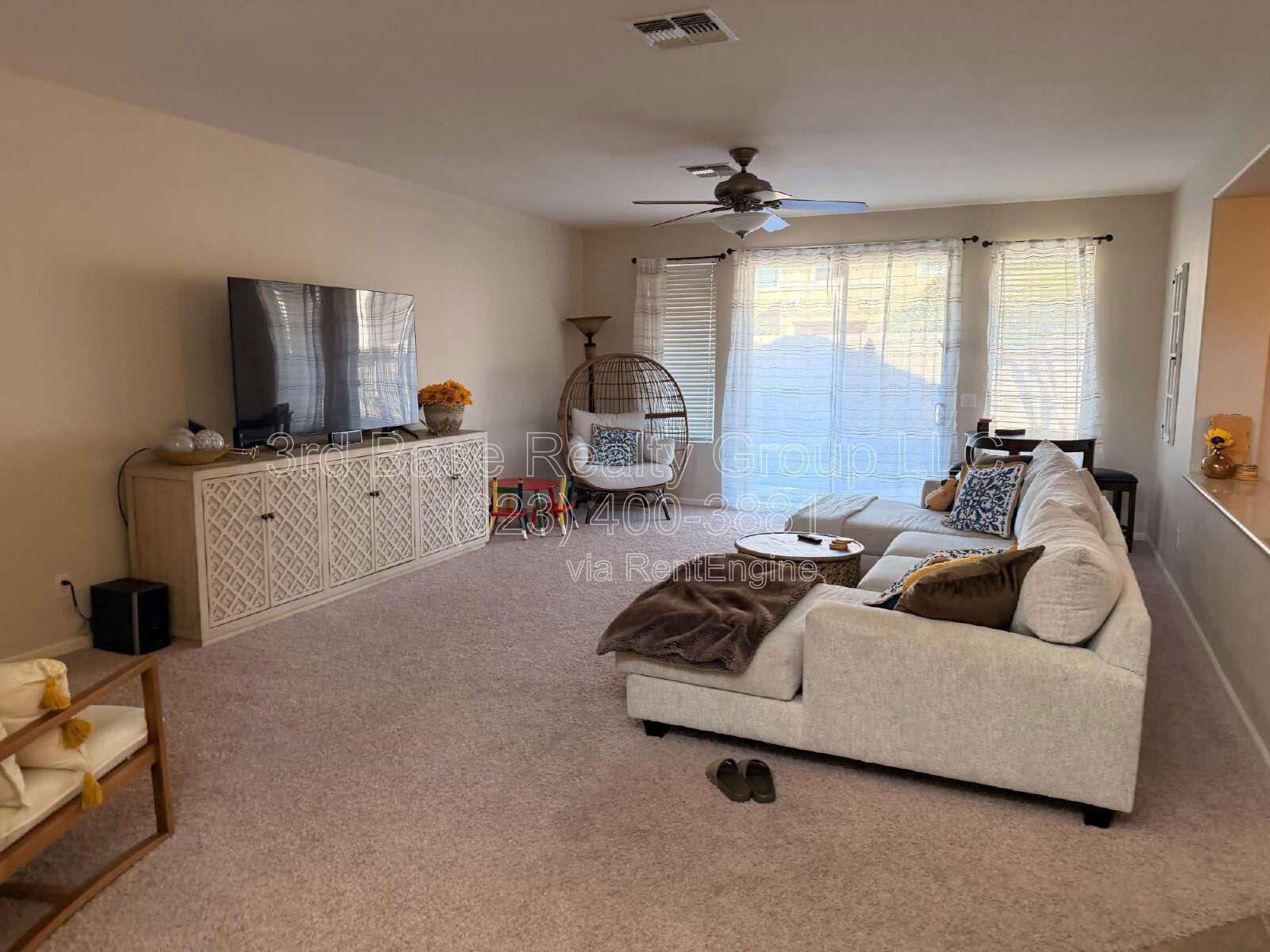 4/3 2,785 sq/ft.  HEATED POOL AND SPA. 3 car garage property image