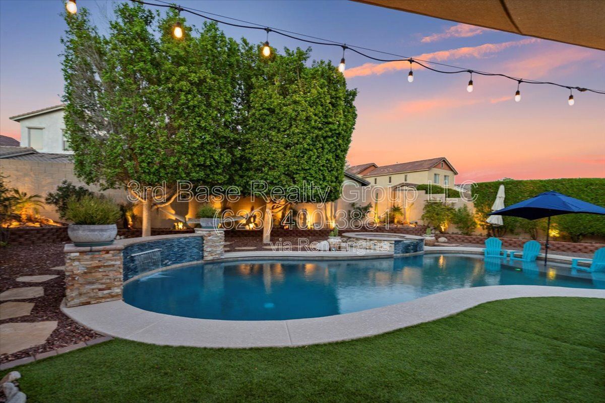 POOL and Spa. Resort Style Backyard in Verrado property image