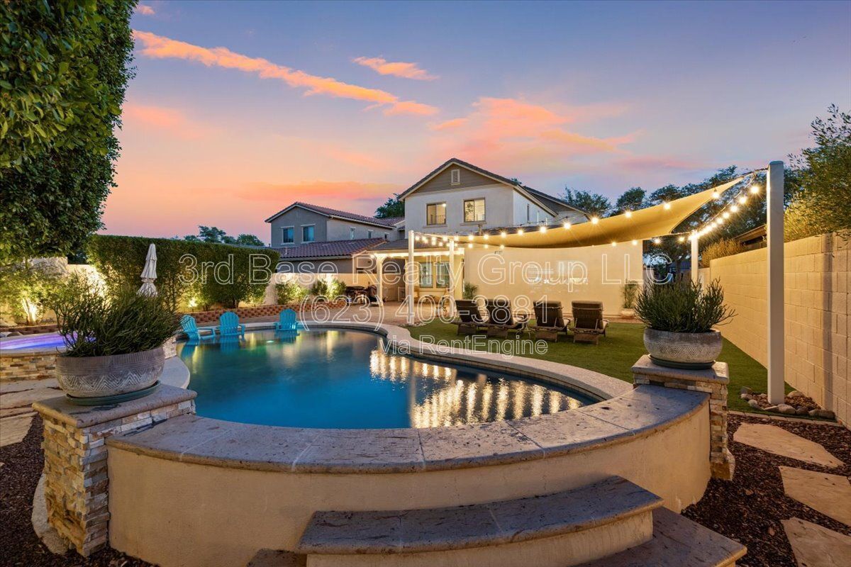 POOL and Spa. Resort Style Backyard in Verrado property image