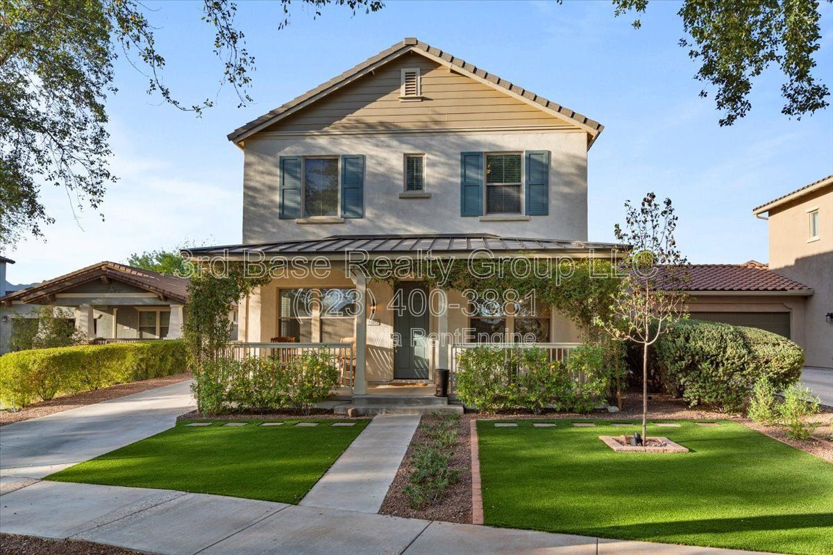 POOL and Spa. Resort Style Backyard in Verrado property image