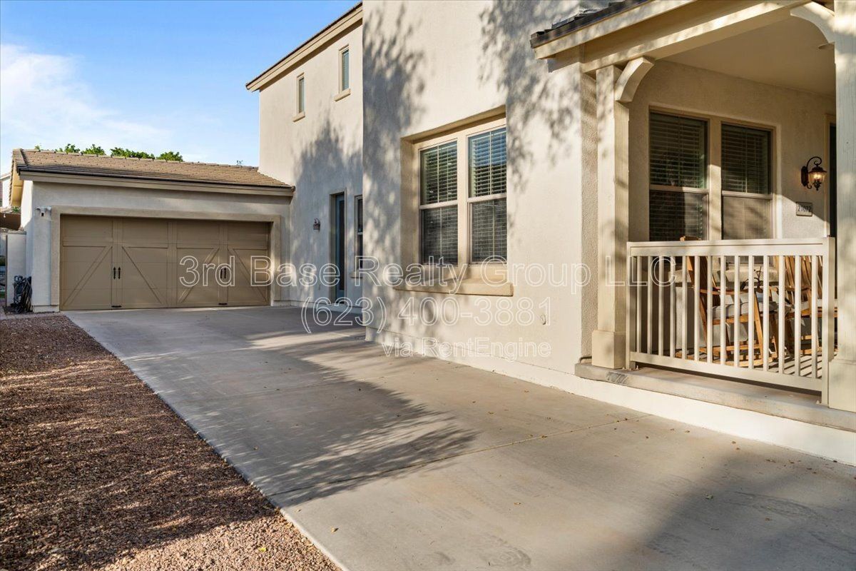 POOL and Spa. Resort Style Backyard in Verrado property image