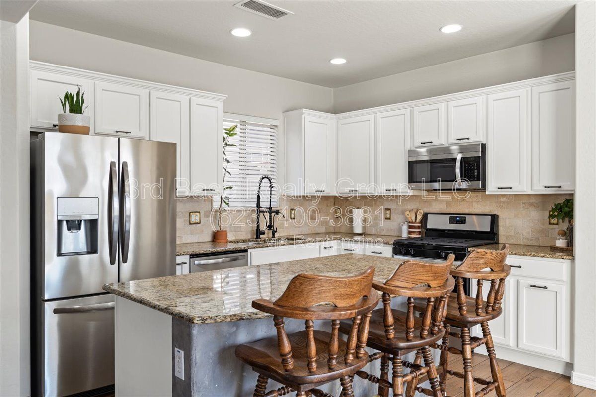 POOL and Spa. Resort Style Backyard in Verrado property image