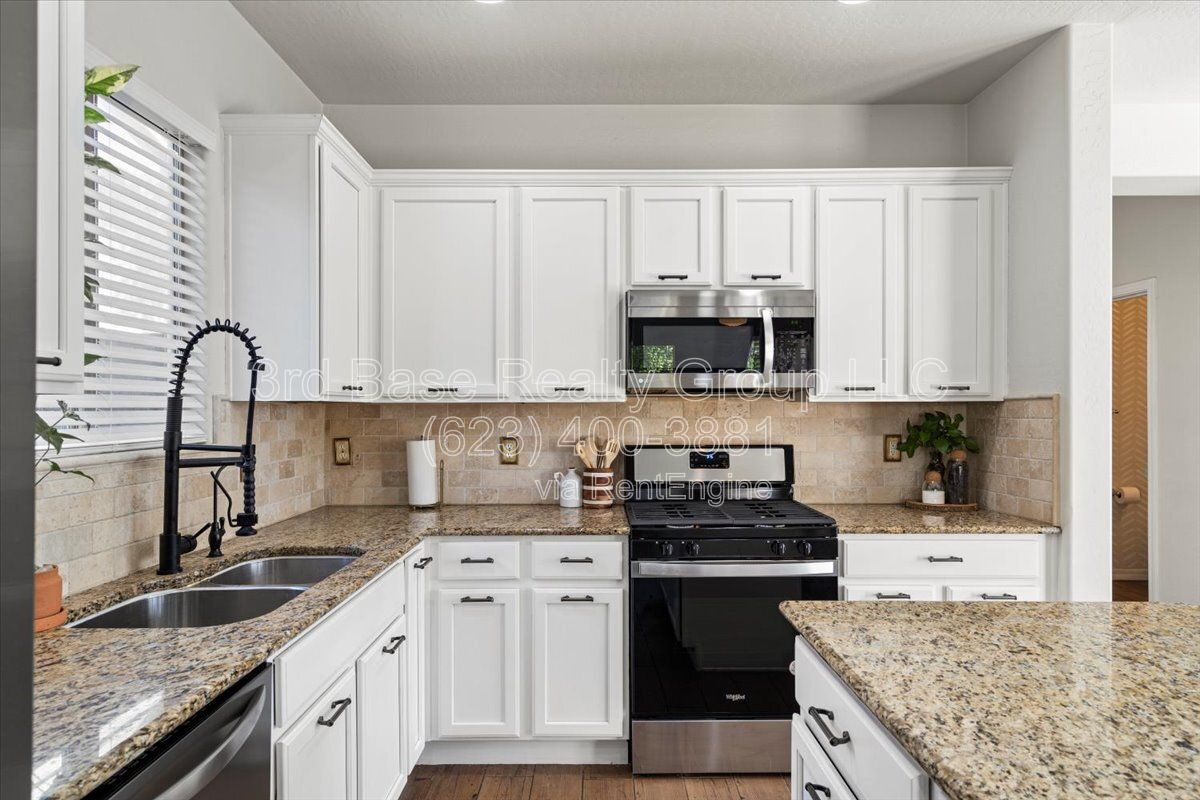 POOL and Spa. Resort Style Backyard in Verrado property image