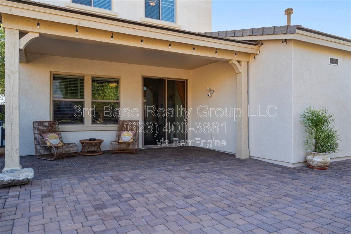 POOL and Spa. Resort Style Backyard in Verrado property image