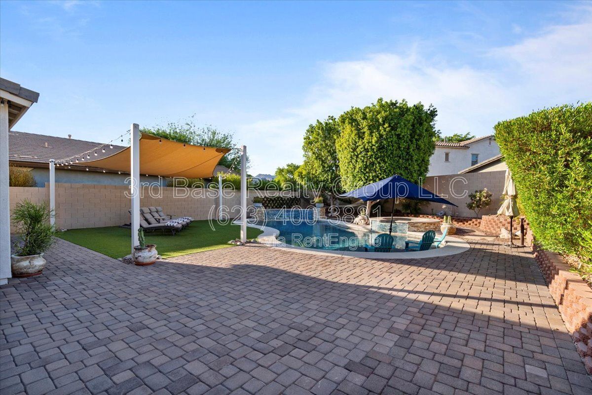 POOL and Spa. Resort Style Backyard in Verrado property image