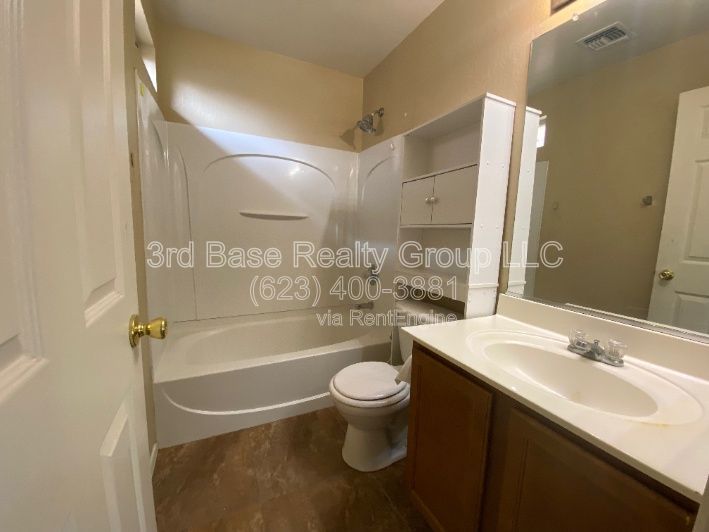 3 Bed 2 Bath in Sundance property image