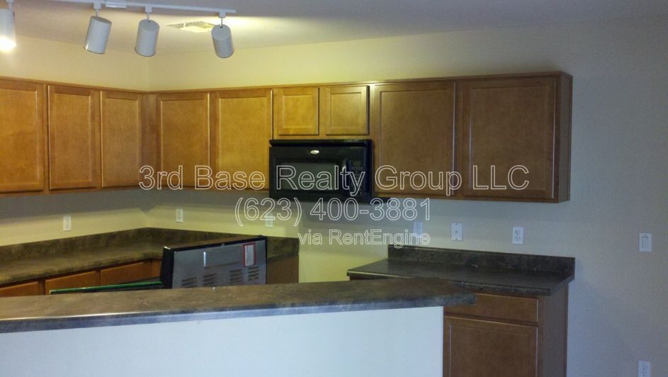 Sundance 4 bedrooms, 3 full baths with a Super Bonus Loft Area property image