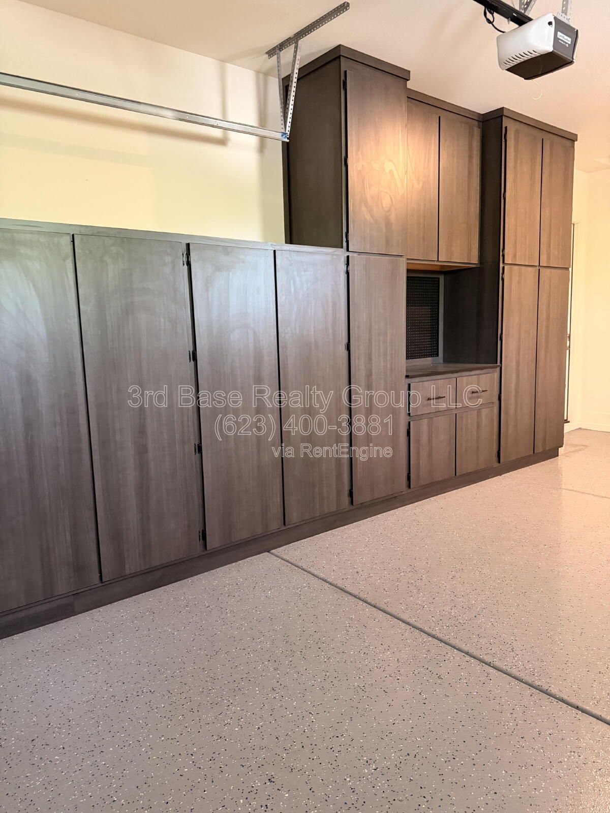 3/2 Desirable Neighborhood with an EV Charger. Active Adult. property image