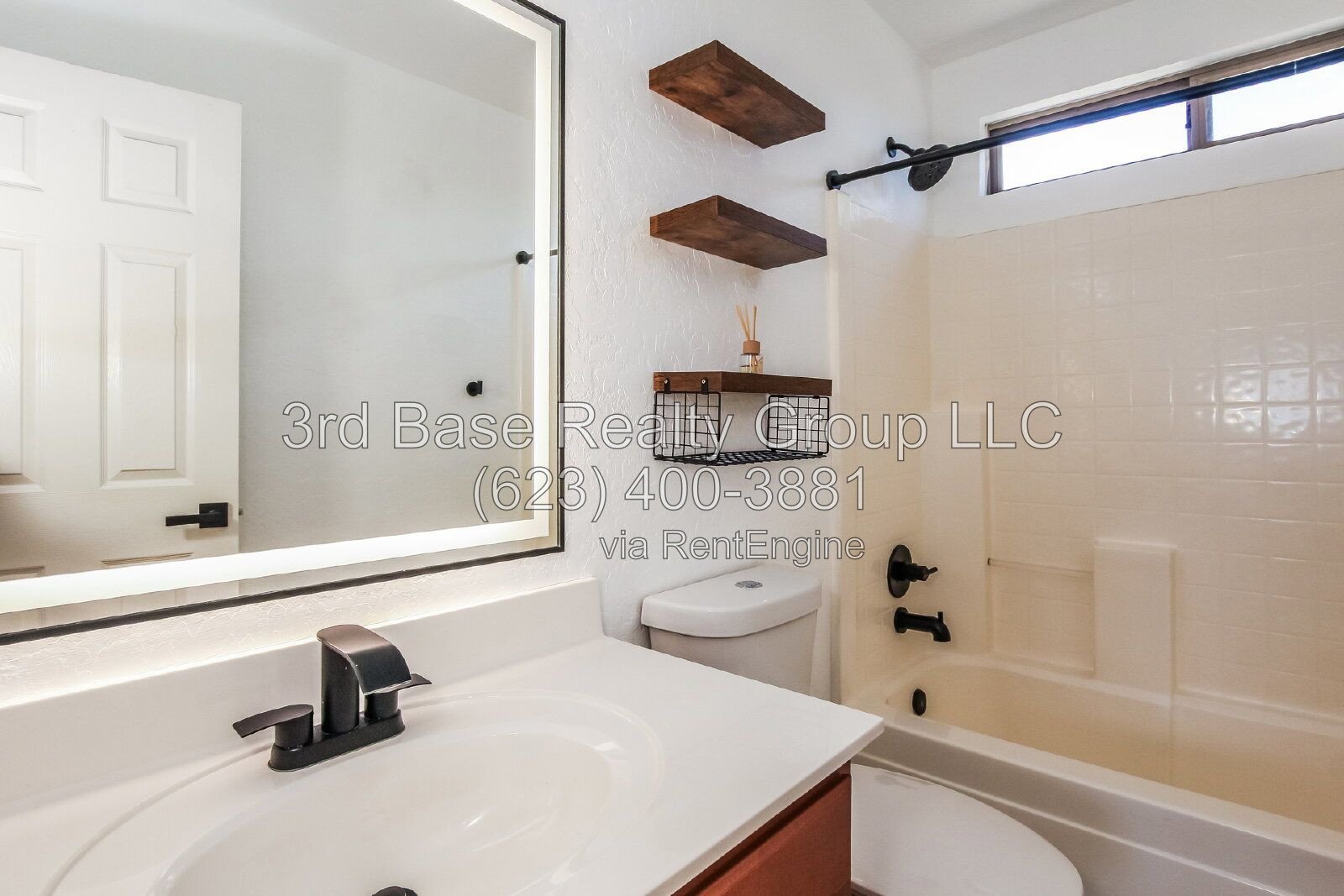 Desirable 3 bed 3 bath next to Luke AFB property image
